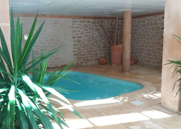 Chez Lyli & Compagnie, Piscine, Jaccuzzi, Salle De Sport